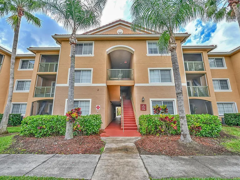 3740 NW Adriatic Ln #305 — Photo 1