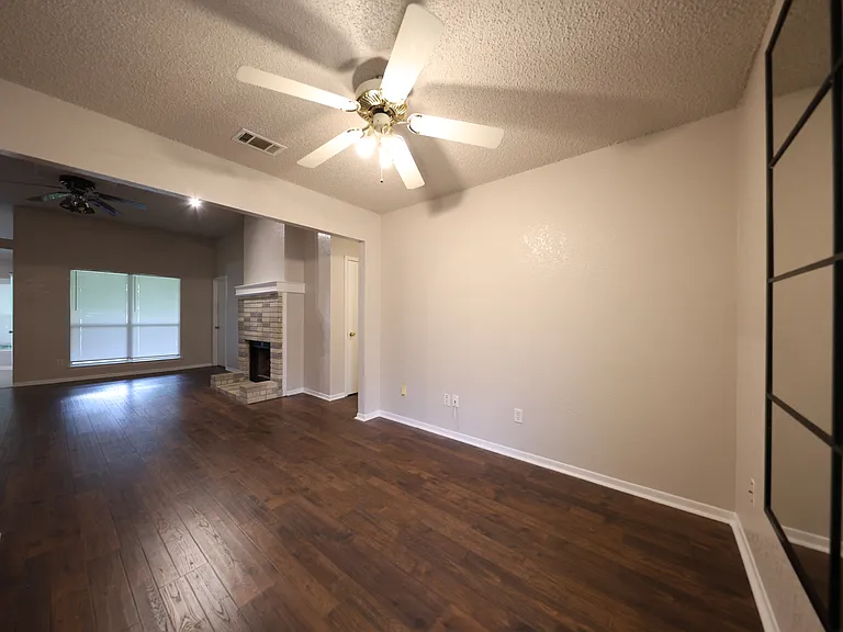 1702 Clairidge Ave — Photo 11