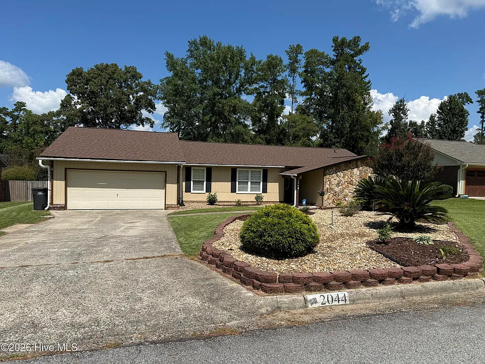 2044 Bridgewater Dr