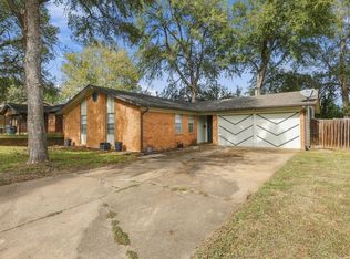 143 N Imperial Dr, Denison, TX 75020