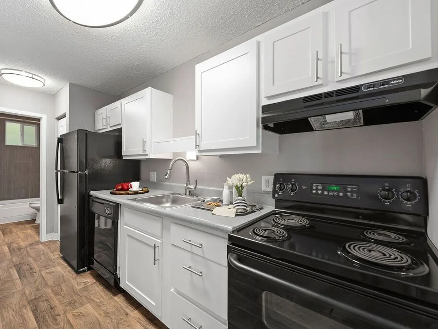 Cresta Run Apartments — Photo 4