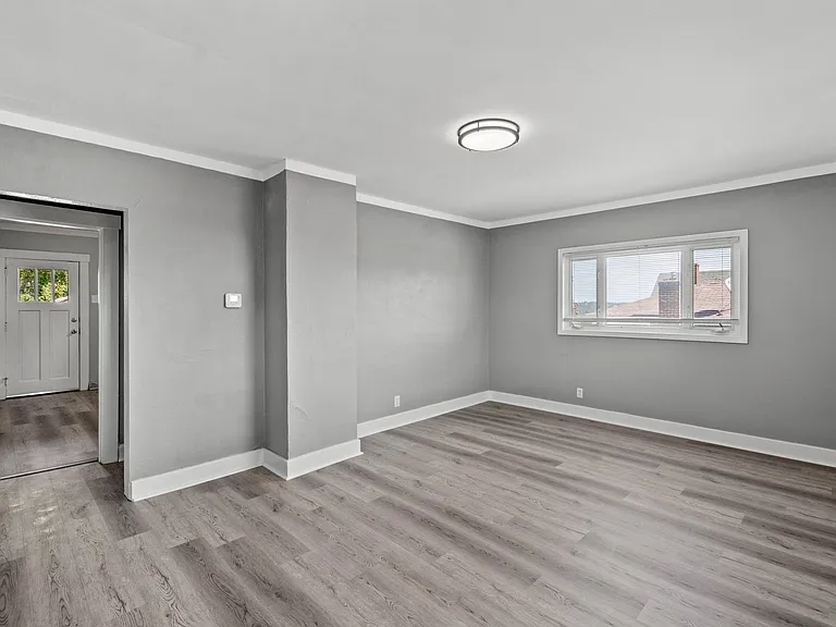1744 Highland Ave — Photo 11