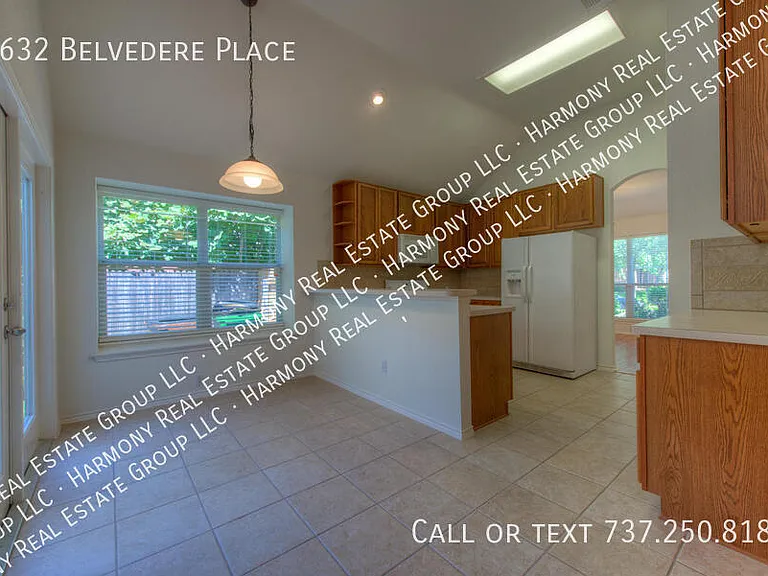 1632 Belvedere Pl — Photo 9