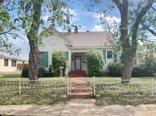 900 N 8th St, Ballinger, TX 76821