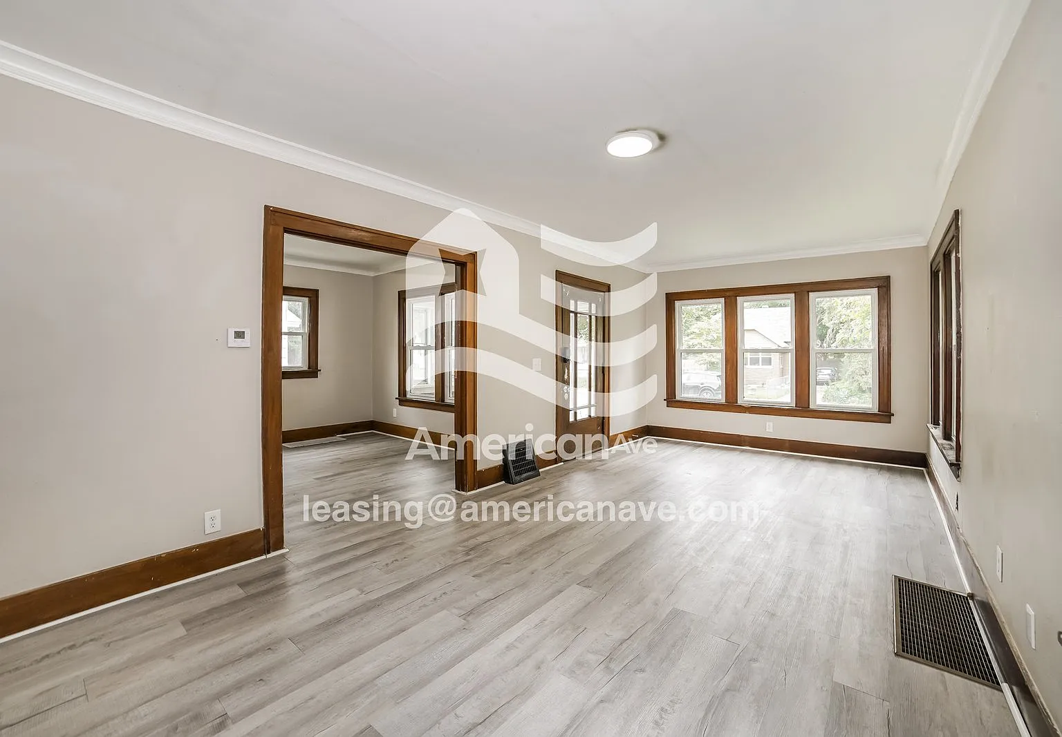 3 bed, 1.5 bath, 1067 sqft, $1,172 — Photo 3