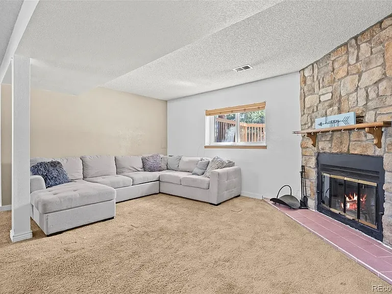 5626 S Odessa St — Photo 4
