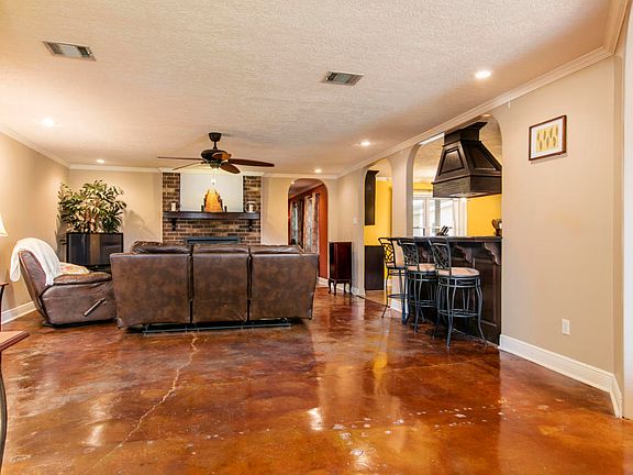 4th image of 118 Orgeron Dr