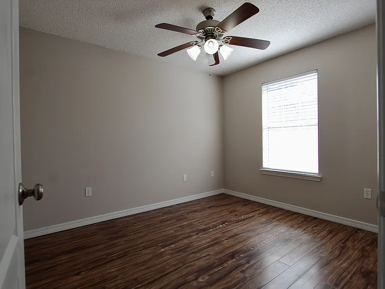 3151 Forrest Ave — Photo 7