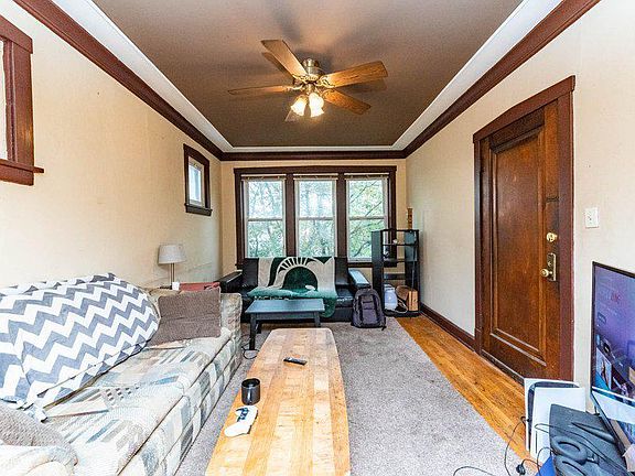 5th image of 2021 N Albany Ave #3