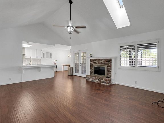 5th image of 1429 Brookdale Way