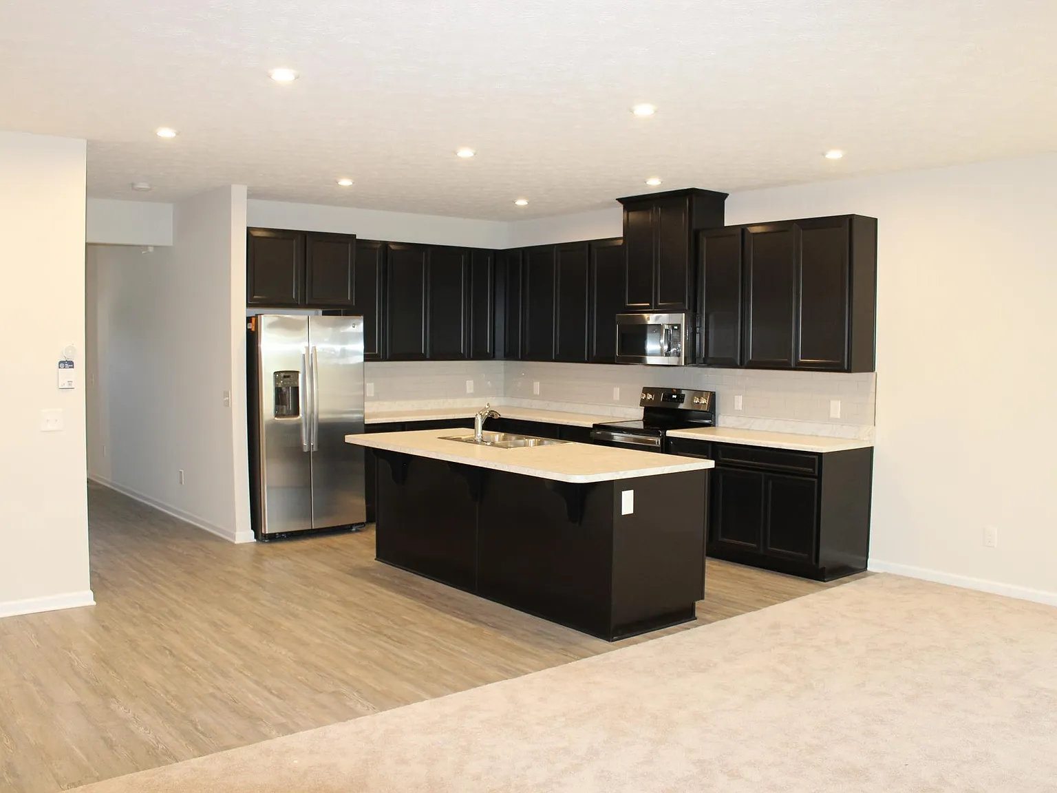 1108 Meadow Run — Photo 3