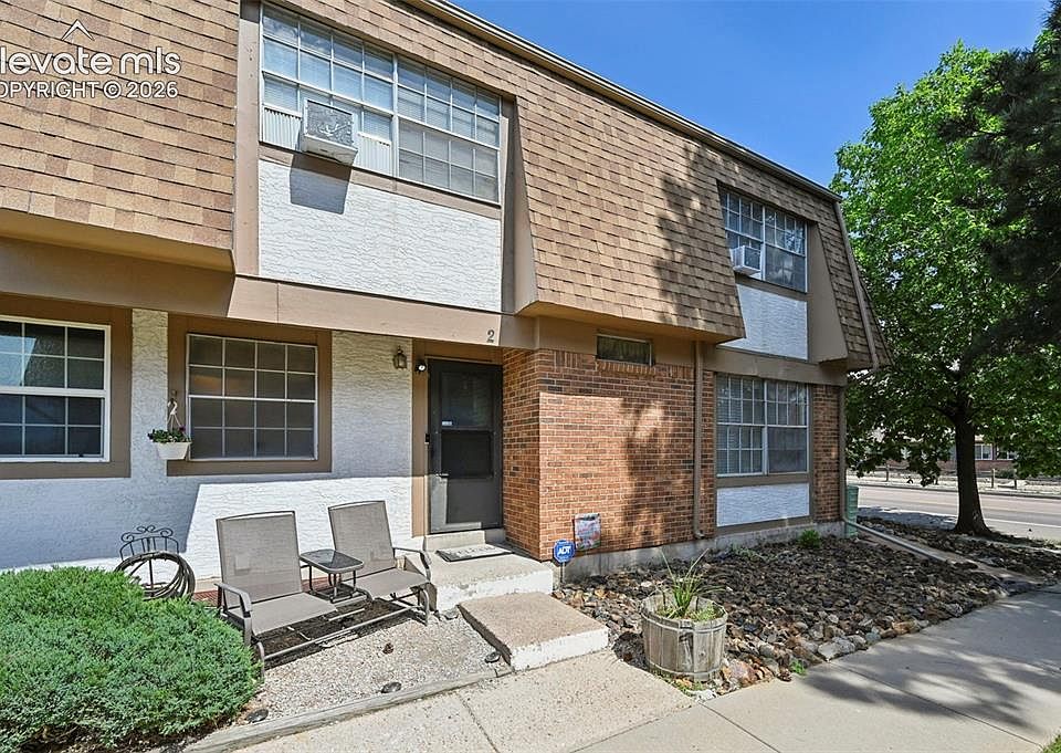 1st image of 1131 Willow Bend Cir APT 2