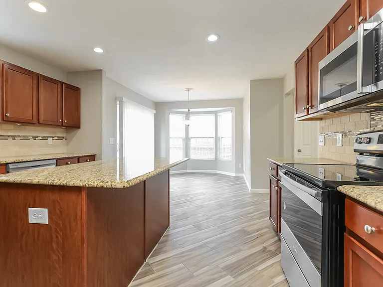 2561 Jordan Ridge Dr — Photo 8
