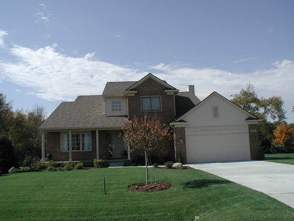 1st image of 878 Fairway Park Dr