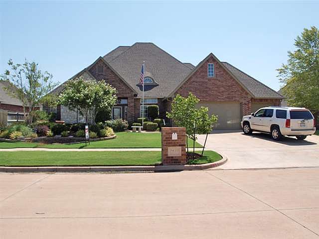 1st image of 7612 NW Wyatt Lake Dr