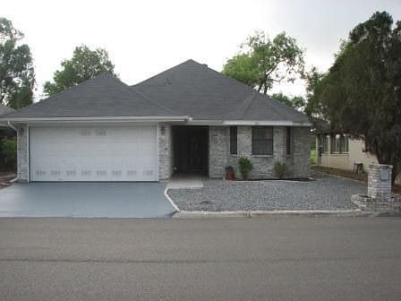 2nd image of 1612 Debby Ln