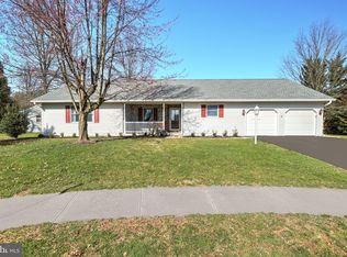 2865 Admire Springs Dr, Dover, PA 17315