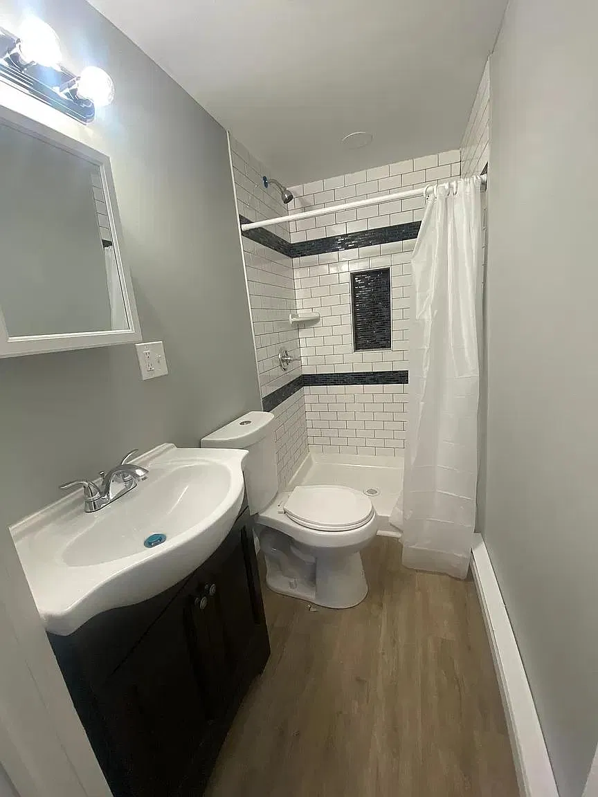 4 bed, 18000 sqft, $600 — Photo 4