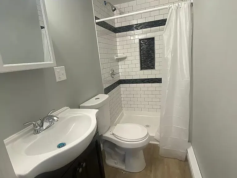 1004 Grandview St #2 — Photo 4