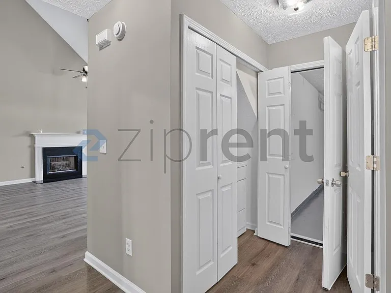4972 Lake Park Cir — Photo 18