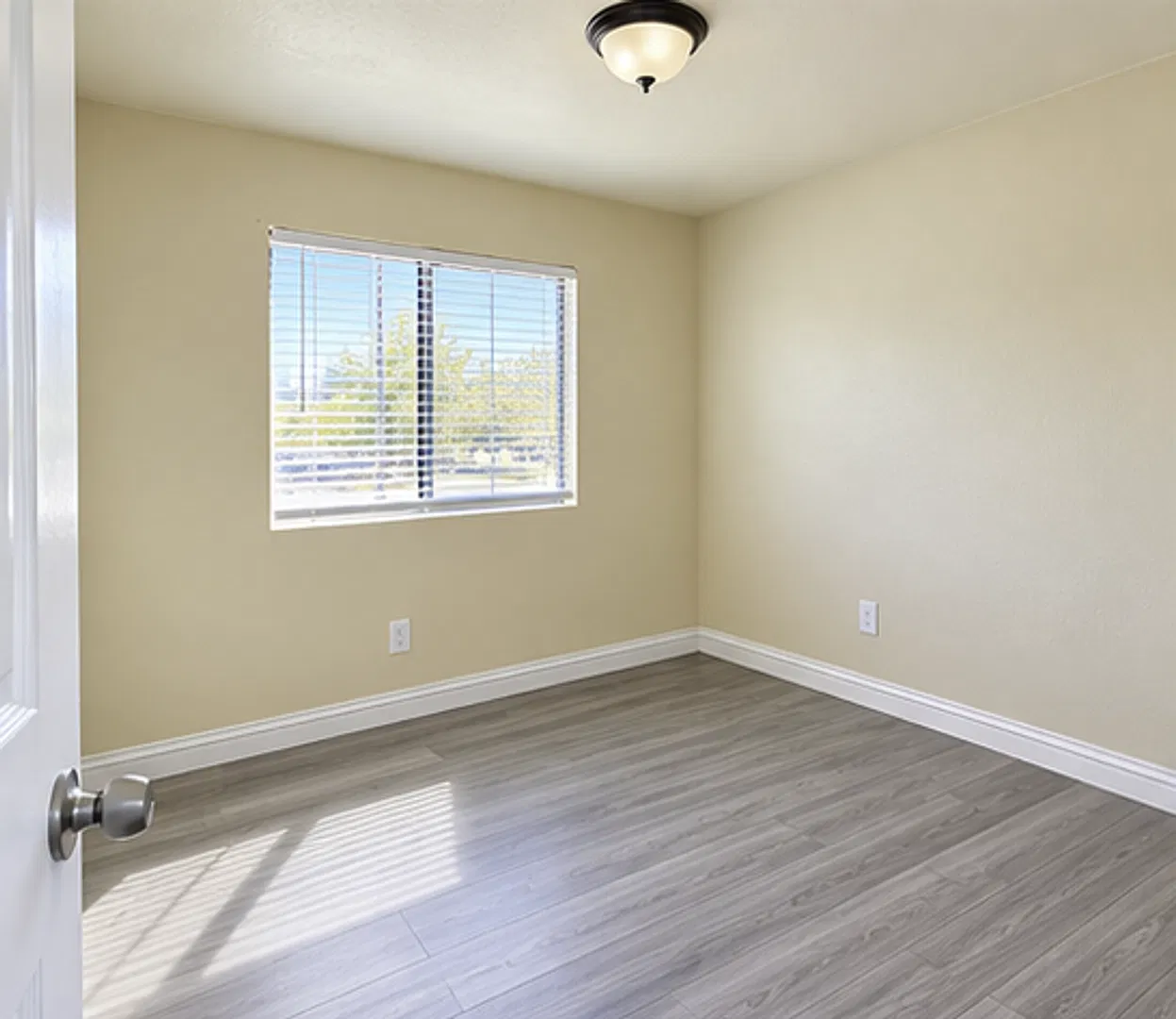 722 S Williams St — Photo 4