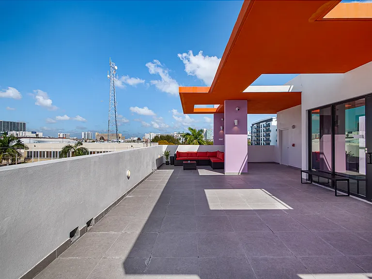 Saffron Apartments — Photo 54