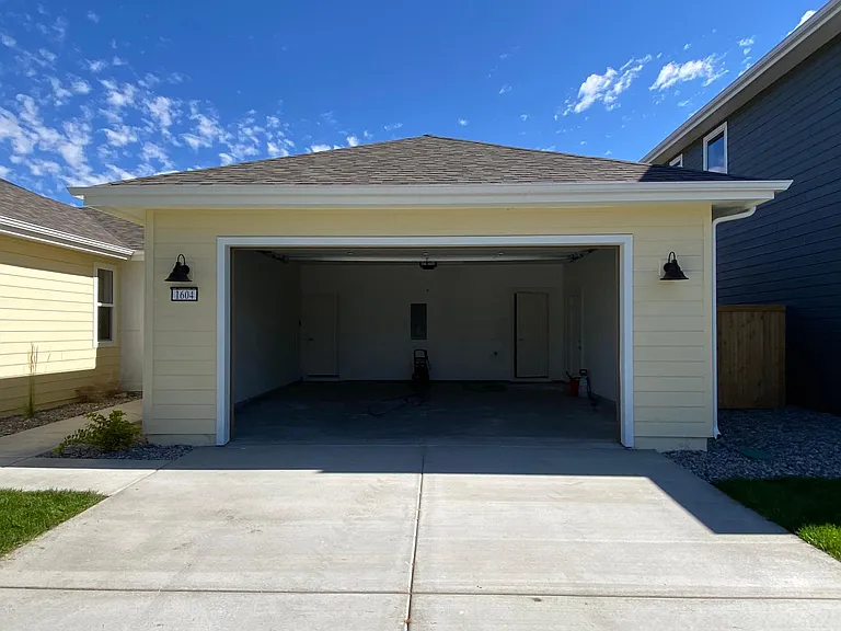 1604 Wyatt Earp Ct — Photo 38
