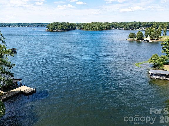 5th image of 334 Fairway Shores Rd