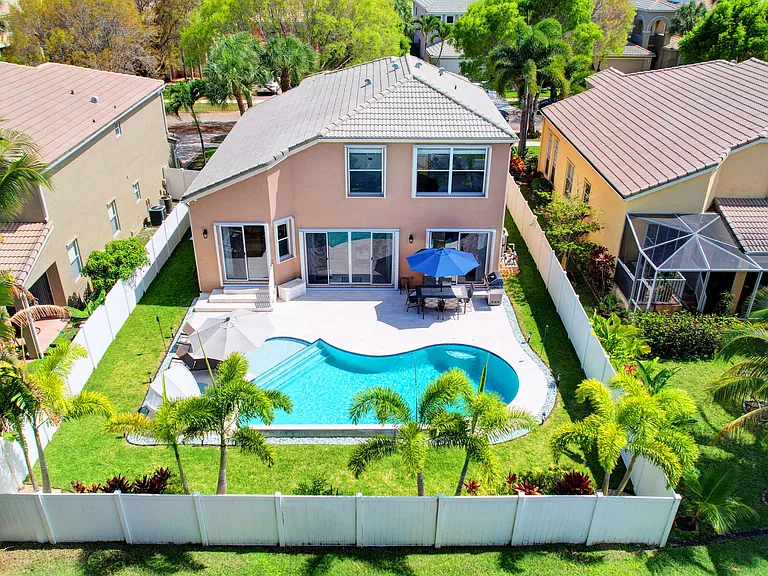 2418 Westmont Dr — Photo 44