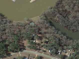 996 Dead River Rd, Uvalda, GA 30473