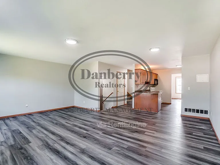 1117 N Byrne Rd — Photo 9