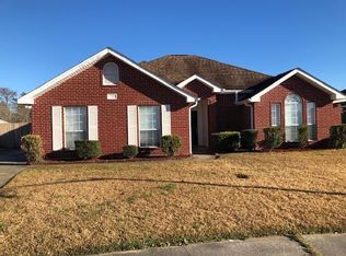 32 Ridgewood Dr, La Place, LA 70068