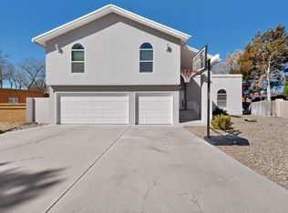 4000 Amy Kay Ct NW, Albuquerque, NM 87107
