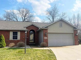 1048 W Tall Oaks Ct, Bartonville, IL 61607