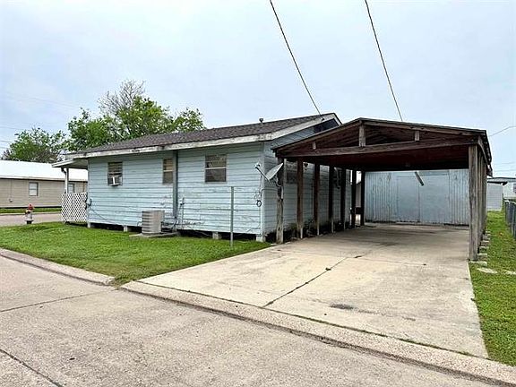 2nd image of 2302 Federal Ave