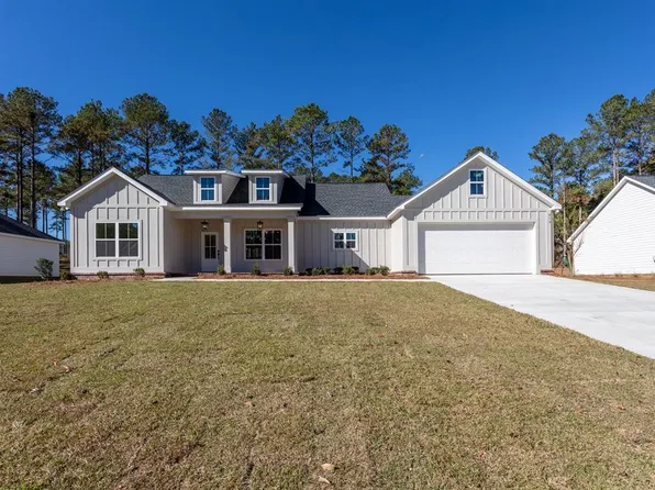 213 Bloomfield Lakes Dr, Thomasville, GA 31792