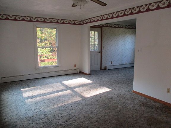 Additional Living Room