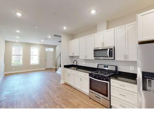 733 12th St SE, Washington, DC 20003