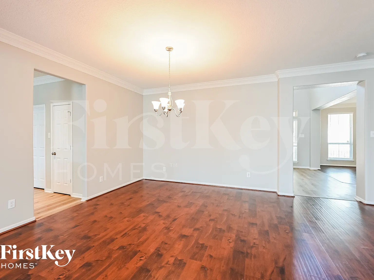 5 bed, 3.5 bath, 4444 sqft, $2,550 — Photo 4