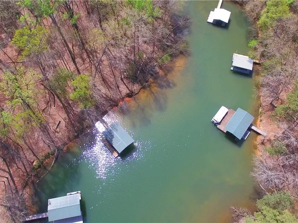 4 Shady Cove Trl, Seneca, SC 29678