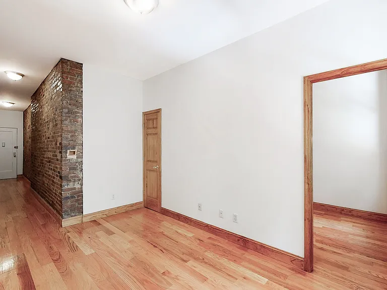 312 W 48th St #17 — Photo 3