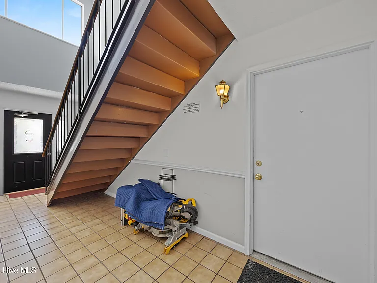4531 Kimberly Way — Photo 4
