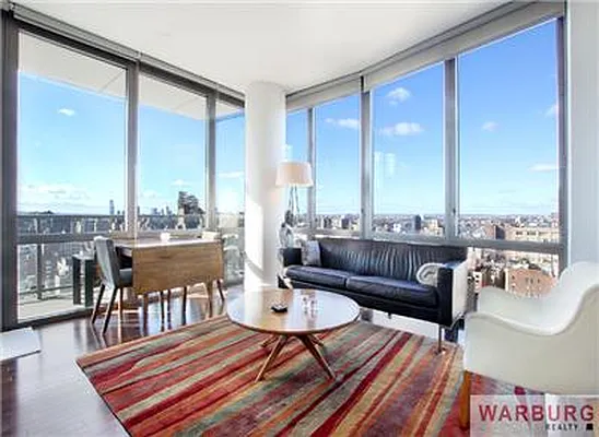 Sold by Warburg | media 8