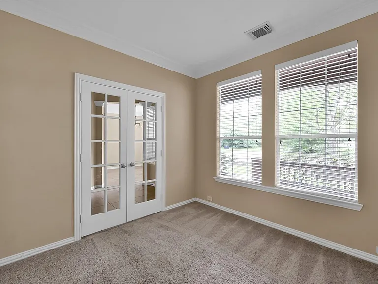 79 Chipwyck Way — Photo 4