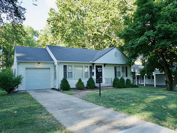 2nd image of 4612 W 61st St