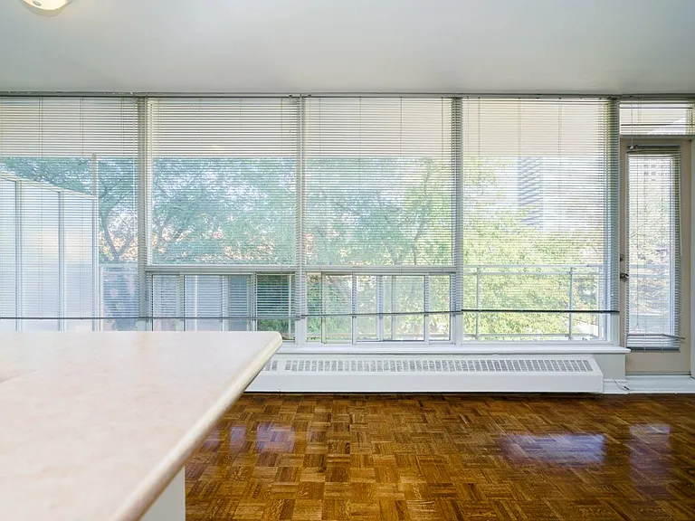 160 Balmoral Ave #1 — Photo 4