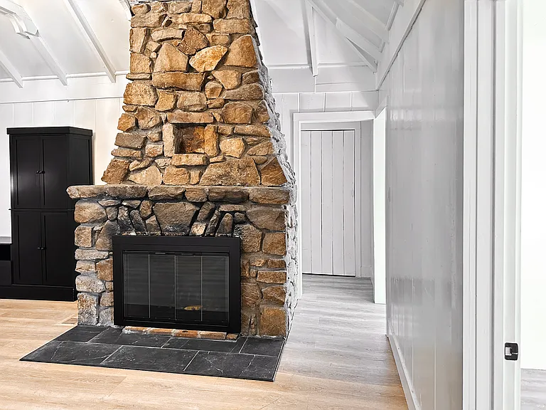 Livingroom- washer & dryer