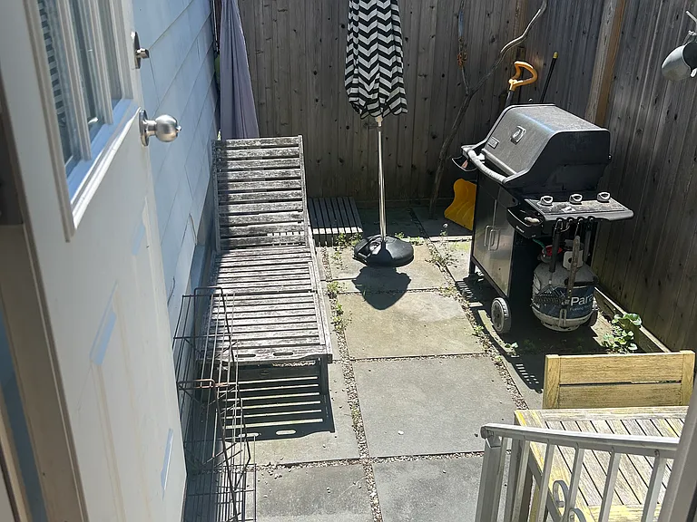 27 Cora St — Photo 5