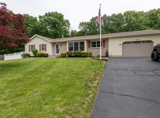 12 Mistletoe Ct, Howell, NJ 07731