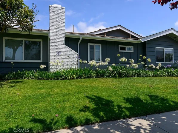 17132 Emerald Ln, Huntington Beach, CA 92647